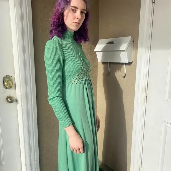 1970s Green Knit Long Sleeve Dress Size Small - Picture 3 of 4